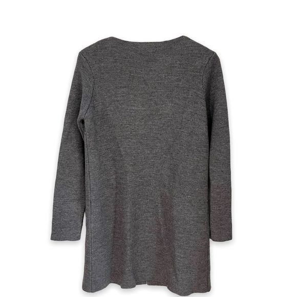 Cocogio grey long sleeve sweater coat with pockets fits like a medium - Picture 2 of 8